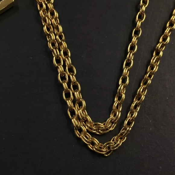 ❌SOLD❌ Givenchy Double G Gold Tone Chain Necklace - Picture 5 of 8